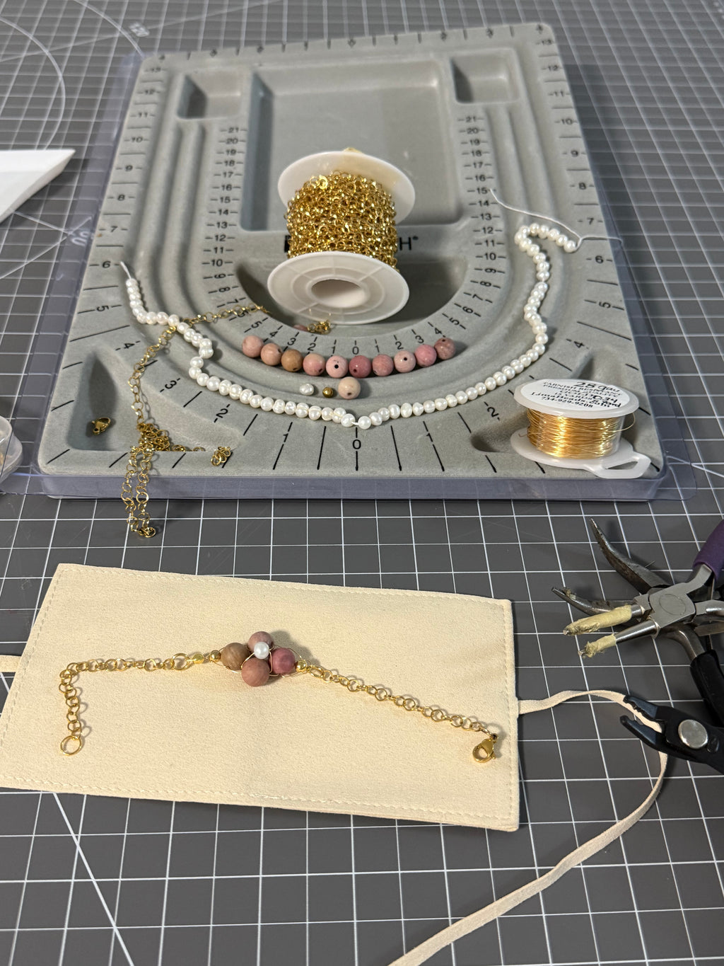 Natural Rhodonite Bracelet with Freshwater Pearl